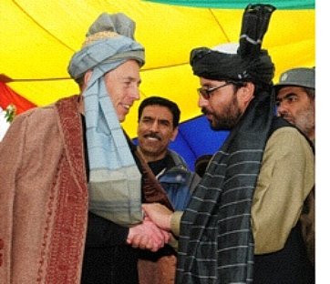 Petraeus in Afghan attire.jpg