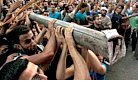 Egyptians attack Israeli embassy in Cairo 4.jpg