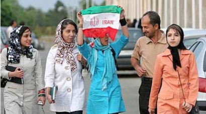 Iran-more_liberally_dressed_women.png