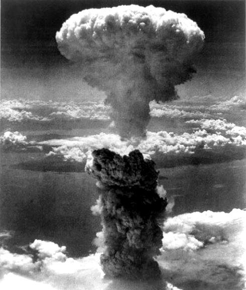 Atomic bomb over Nagasaki #1(b).jpg