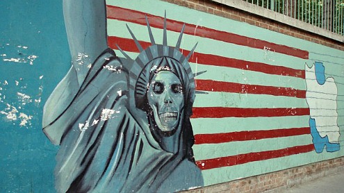 Iran-mural outside fmr US Embassy in Tehran.jpg