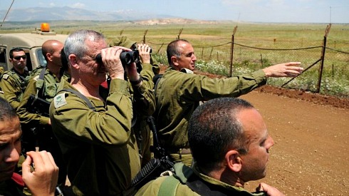 IDF viewing Syria.jpg