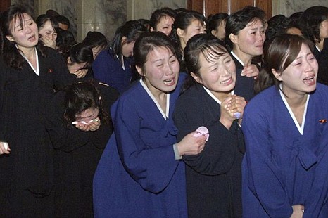 North_Korean_mourners.jpg