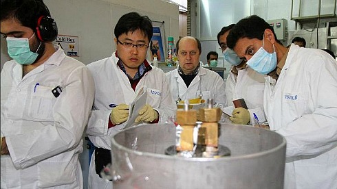 Iran-IAEA inspectors.jpg