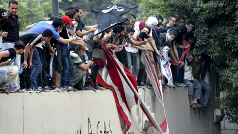 Egyptians storm US embassy.jpg