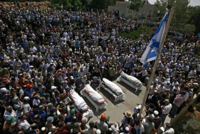 Israeli_funeral_for_murdered_Israelis-4.jpg